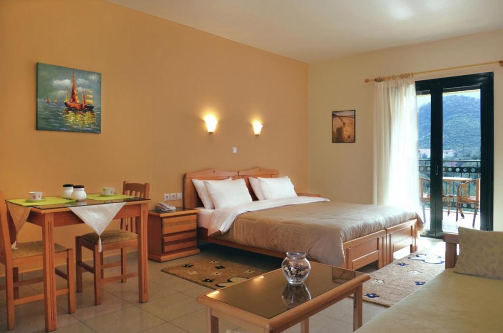 Hotel Patelis Poúlithra Rum bild