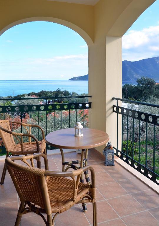 Hotel Patelis Poúlithra Rum bild